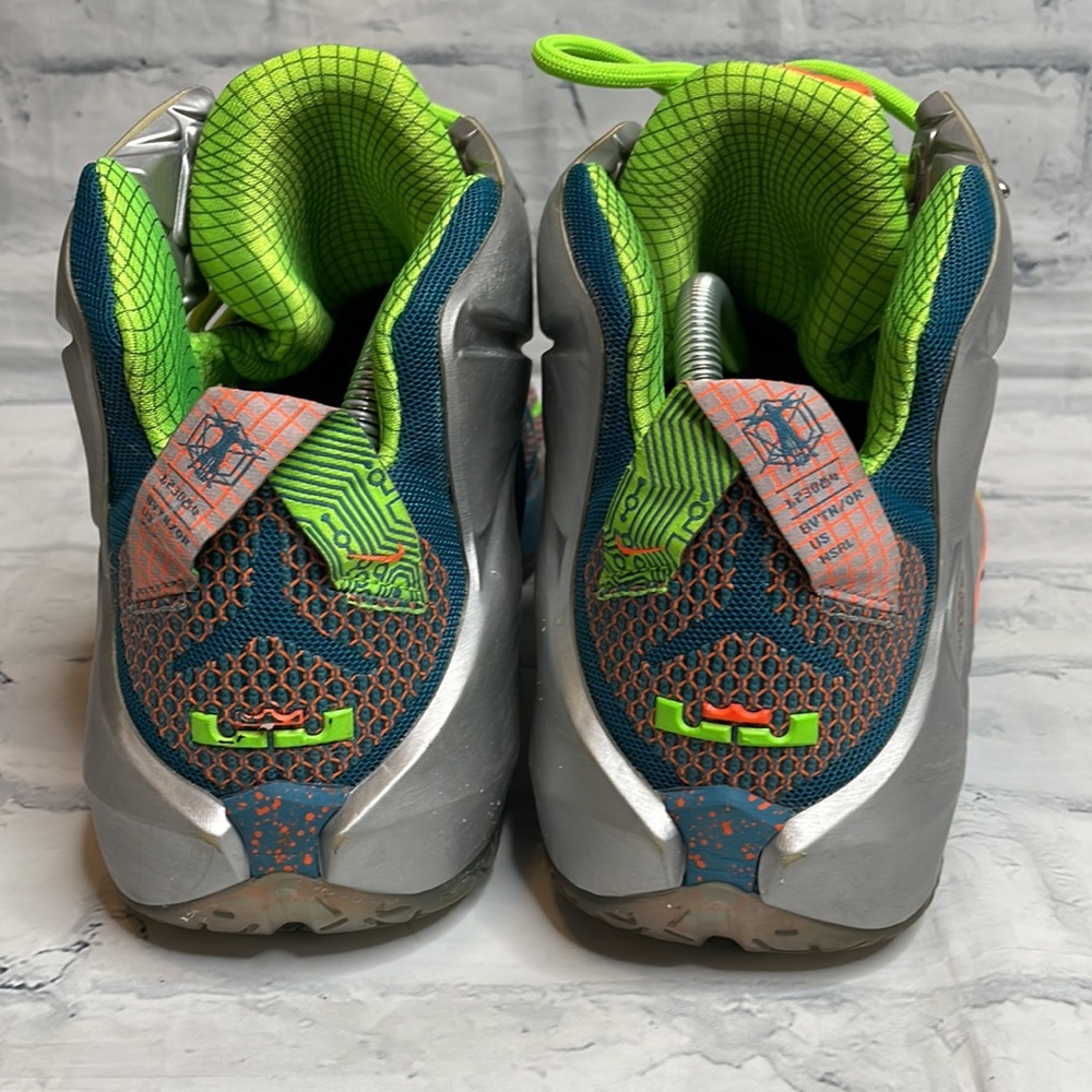 LeBron 12 GS Trillion Dollar Man10.5 - Picture 6 of 16